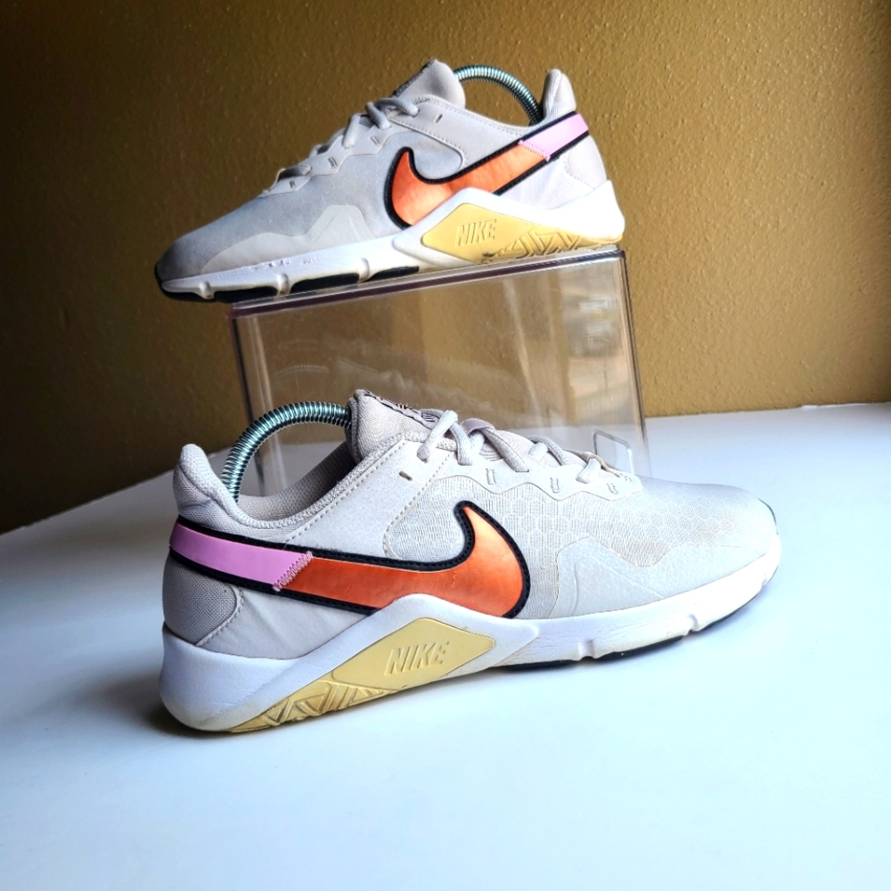 Nike Womens Legend Essential 2  White rose gold Shoes Size 9.5